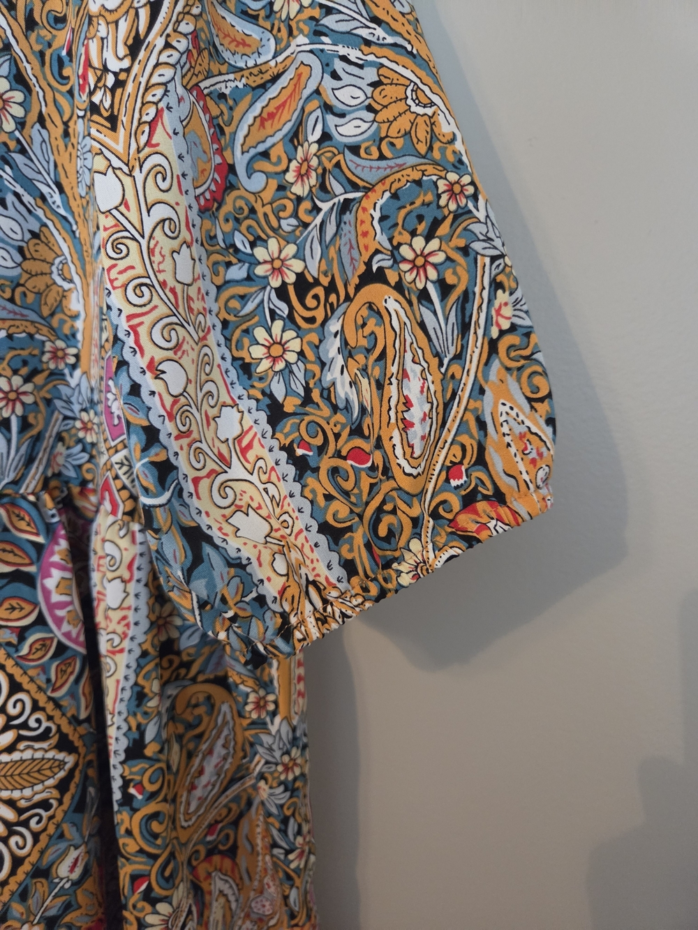 Emery Rose Paisley Midi Dress - Picture 3 of 3